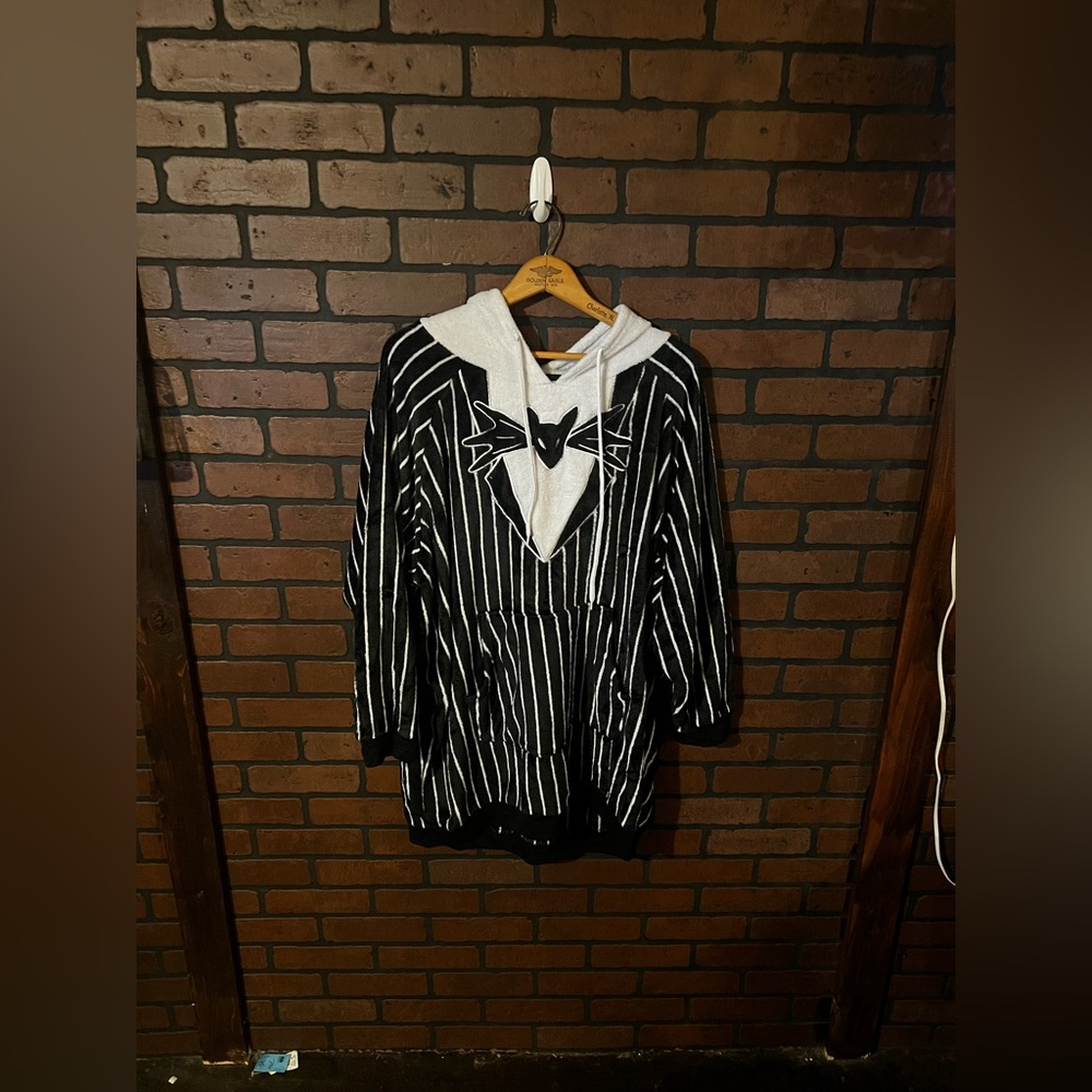 Disney Womans 2X Nightmare Before Christmas Hoodie
